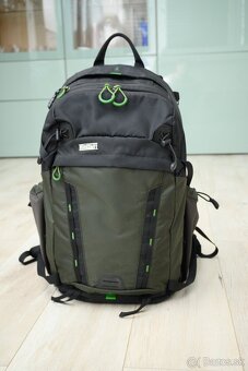 Think Tank Backlight 26l charcoal - 2