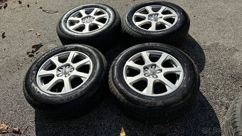 42. Audi Q5 225/45/ r18 - 2