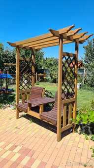 Predám Záhradné sedenie so stolíkom - 2