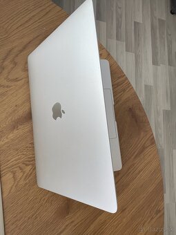 Macbook PRO 13" i5 2018 TouchBar Silver 500 GB - 2