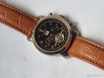 Automatické náramkové hodinky. - 2