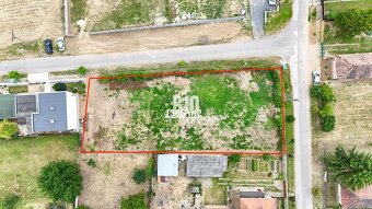 Stavebný pozemok 1365 m2 - Bardoňovo - 2