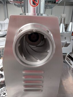 Mlynček na mäso 22 Mäsiarský vlček rezačka mäsa 22 - 2