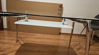 Jedálenský stôl - 2