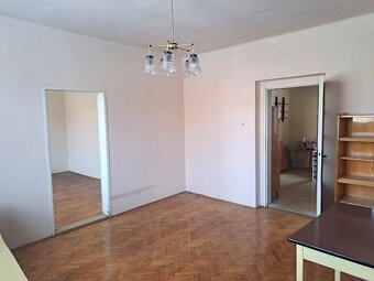 Exkluzívne predáme 4 izbový, rodinný dom v Bánove - 2