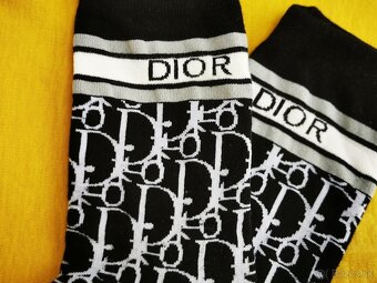 Dámske ponožky a prívesok - 2