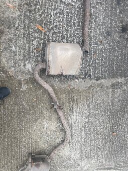 Výfuk + katalyzátor Audi A4 B5 (C5) 1.6 benzín - 2