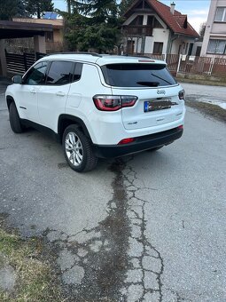 Jeep Compass - 2