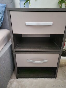 Predám skriňu a stolíky - 2