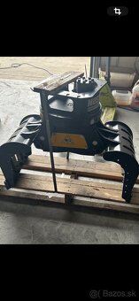 Drapaky -Müstang GRP-150 - 2