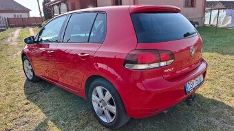 VW Golf 1.4 TSI 122k Highline 6 st. manuál - 2