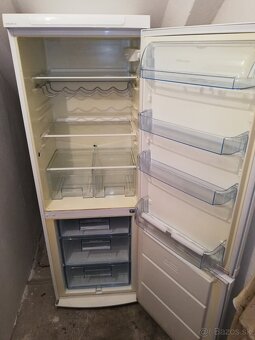 Predám chladničku s mrazničkou ELECTROLUX - 2
