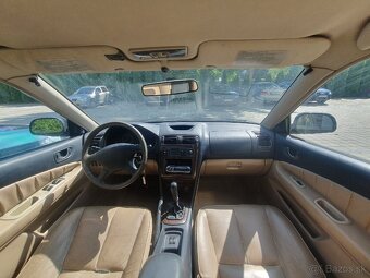 Mitsubishi Galant VIII interiér - 2