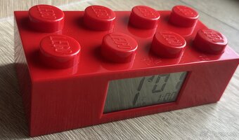 LEGO Digitálne hodiny červená kocka za 13EUR - 2