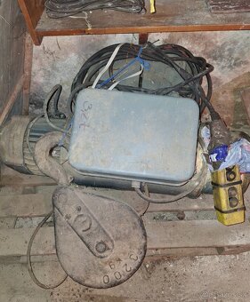 Predám mostový žeriav. - 2