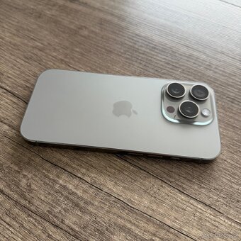 vymenim iphone 16 pro prirodny titan - 2