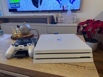 PlayStation 4 Pro - 2