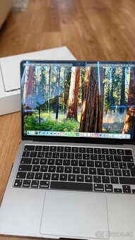 MacBook Air 13" (M2, 2022) - 2