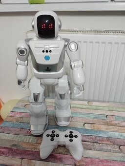 Robot na diaľkové ovládanie - 2