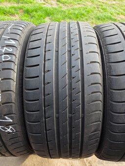 Pneumatiky 235 40 18 letné Zn.continental - 2