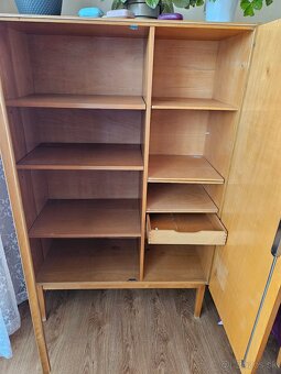 Predám skriňu +stolik - 2
