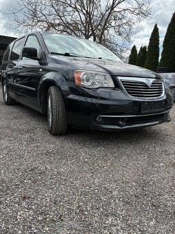 Lancia voyager - 2