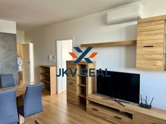 JKV Real ponúka na prenájom moderne zariadený 3 izbový byt s - 2