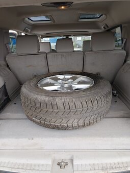 Jeep Commander - 2
