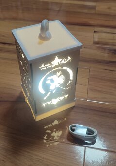 Dekoratívna nabijateľná LED lampa s motívom hokejistu - 2