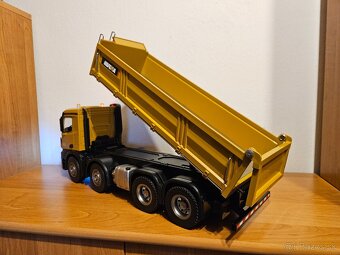 RC sklápač kamión - 2