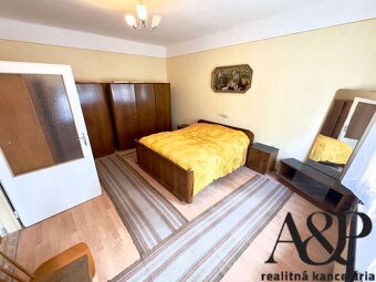 NA PREDAJ 4 IZB. RODINNÝ DOM, POZEMOK 1166M2, KOVÁLOVEC, okr - 2