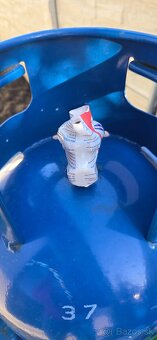 Predám 10kg. originál propánovú plnú fľašu zapečatená. - 2