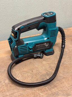 AKU kompresor Makita - 2