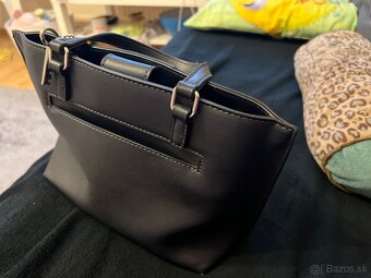 Dámska kabelka GUESS (tmavomodrá) - 2