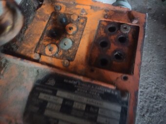 Predám hydraulické ovládanie na 24v - 2