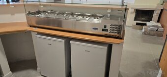 Chladiaca stolová vitrína 200 cm - 2