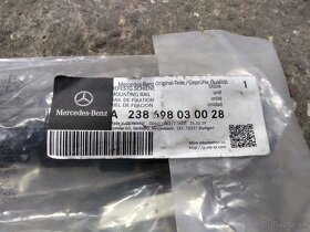 Mercedes E -class W238, A238, drziak plast. podbehu prah - 2