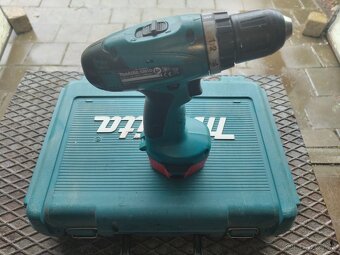 Predám akumulátorovú vŕtačku Makita 6281D - 2