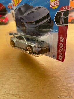 HotWheels Ford Mustang GTD - 2