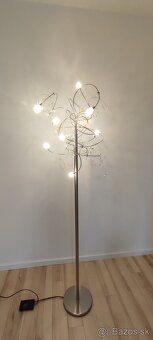 Predám stojacu lampu s možnosťou regulovania svetla. - 2