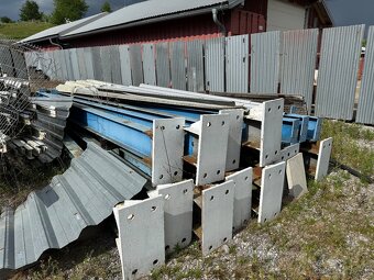 Demontovana hala, Vazniky stlpy 45x15 výška 4,6m - 2