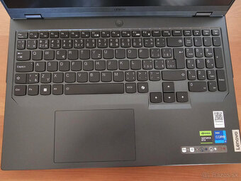 Predám - Lenovo Legion Pro 5 16IRX9 (83DF0030CK) sivý - 2