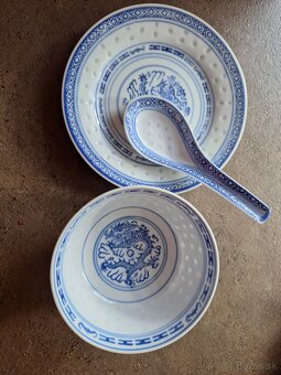 Liatinový wok s čínskym porcelánom - 2