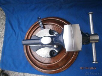 Menší svěráky - 2