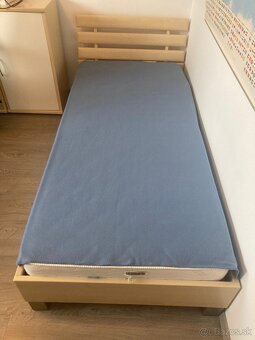 Posteľ s roštom a matracom - 2