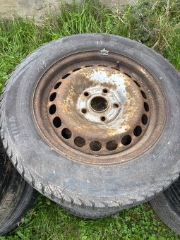 Zimné pneumatiky na diskoch 5x112 195/65 r15 - 2
