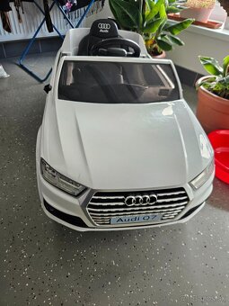 Elektrické autíčko Audi Q7 - 2