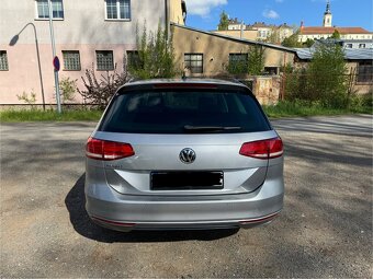 Volkswagen Passat Variant 2.0 TDI BMT Business Comfortline D - 2