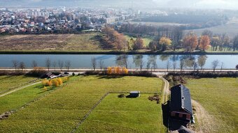 Slnečný stavebný pozemok Bytča - 2