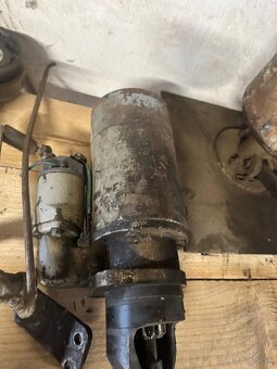 Štartér zetor 25 - 2